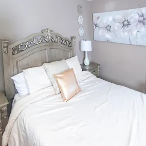 Manuel Y Sonia-la Casa De Angeles Apartment