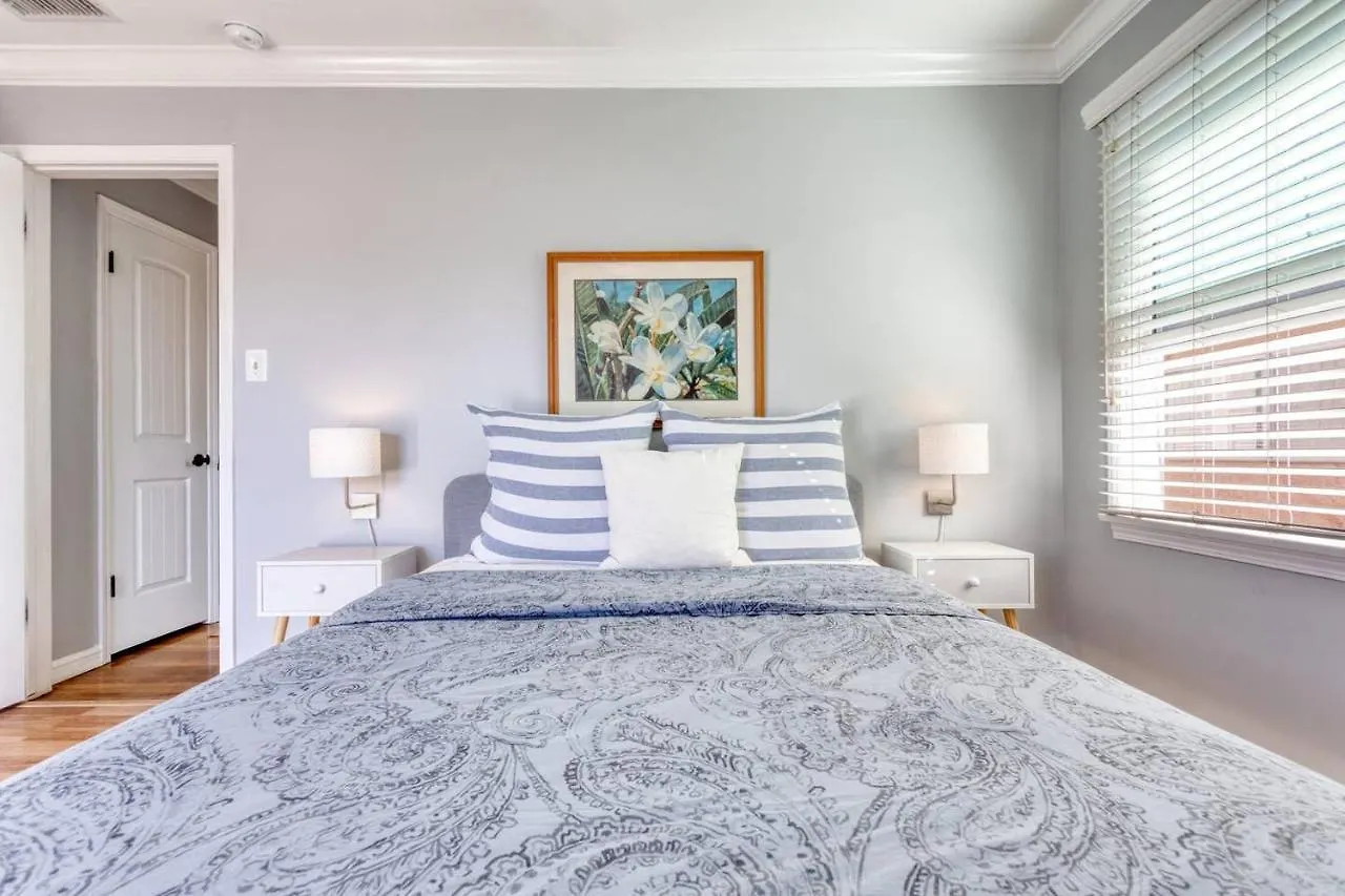 New Belmont Shore Retreat With Free Parking Walk To Beaches Long Beach Apartment